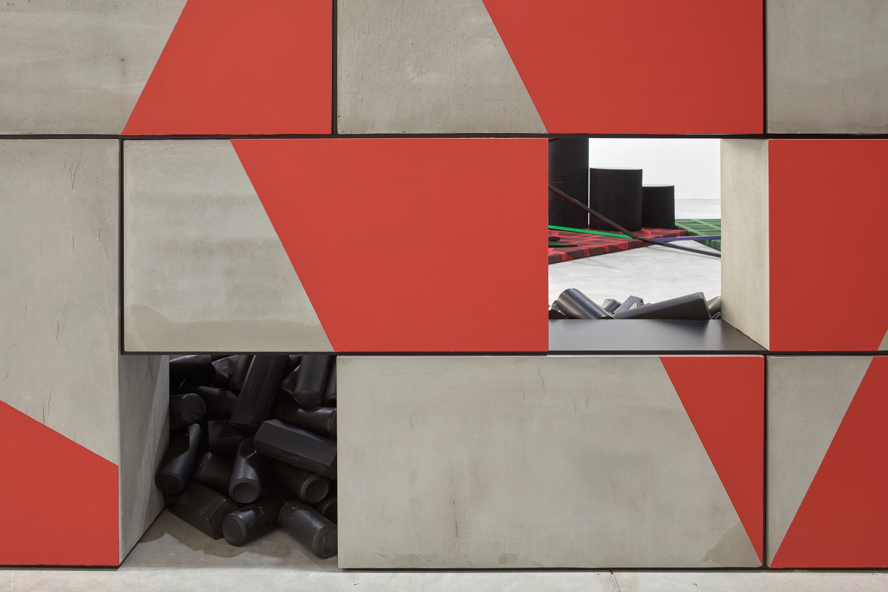 âInstallation view, Eva Rothschild: The Shrinking Universe, Pavilion of Ireland, La Biennale di Venezia 58th International Art Exhibition, 2019. Photo: Robert Glowacki. , © Eva Rothschild, courtesy 303 Gallery, New York, kaufmann reppeto, Milan, The Modern Institute, Glasgow, Galerie Eva Presenhuber, Zurich and Stuart Shave/Modern Art, London.