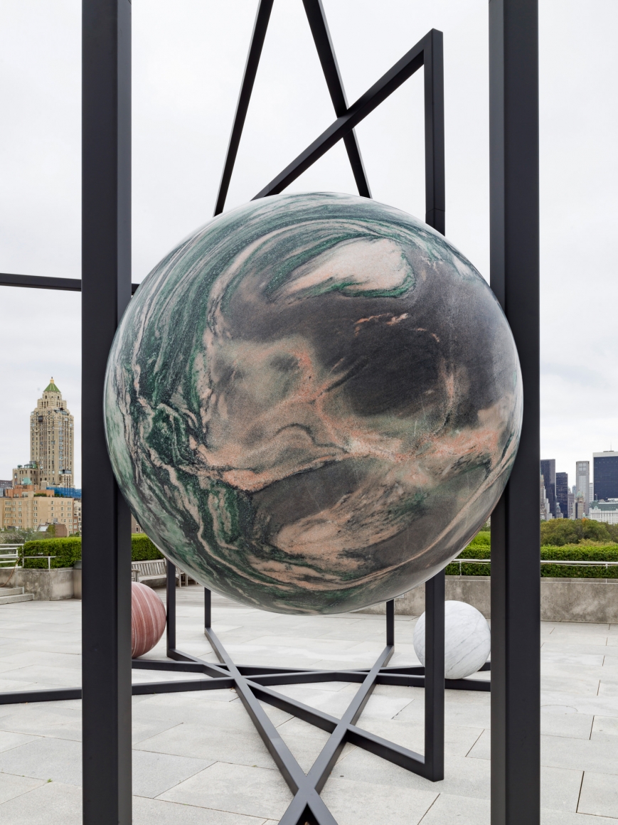 The Roof Garden Commission: Alicja Kwade, ParaPivot. Installation view, The Metropolitan Museum of Art, 2019., © Alicja Kwade, courtesy 303 Gallery, New York; KOÌNIG GALERIE, Berlin/London. Photo: Roman März