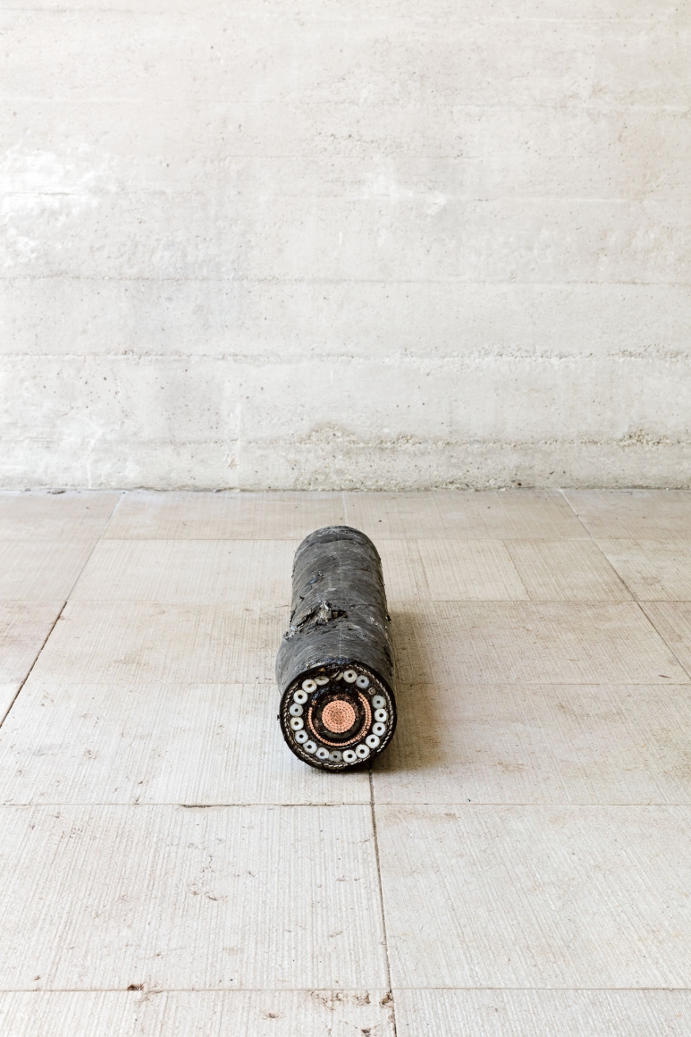 Nina Canell, Installation view: 57th Venice Biennale, 2017, Photo: Andrea Rossetti
