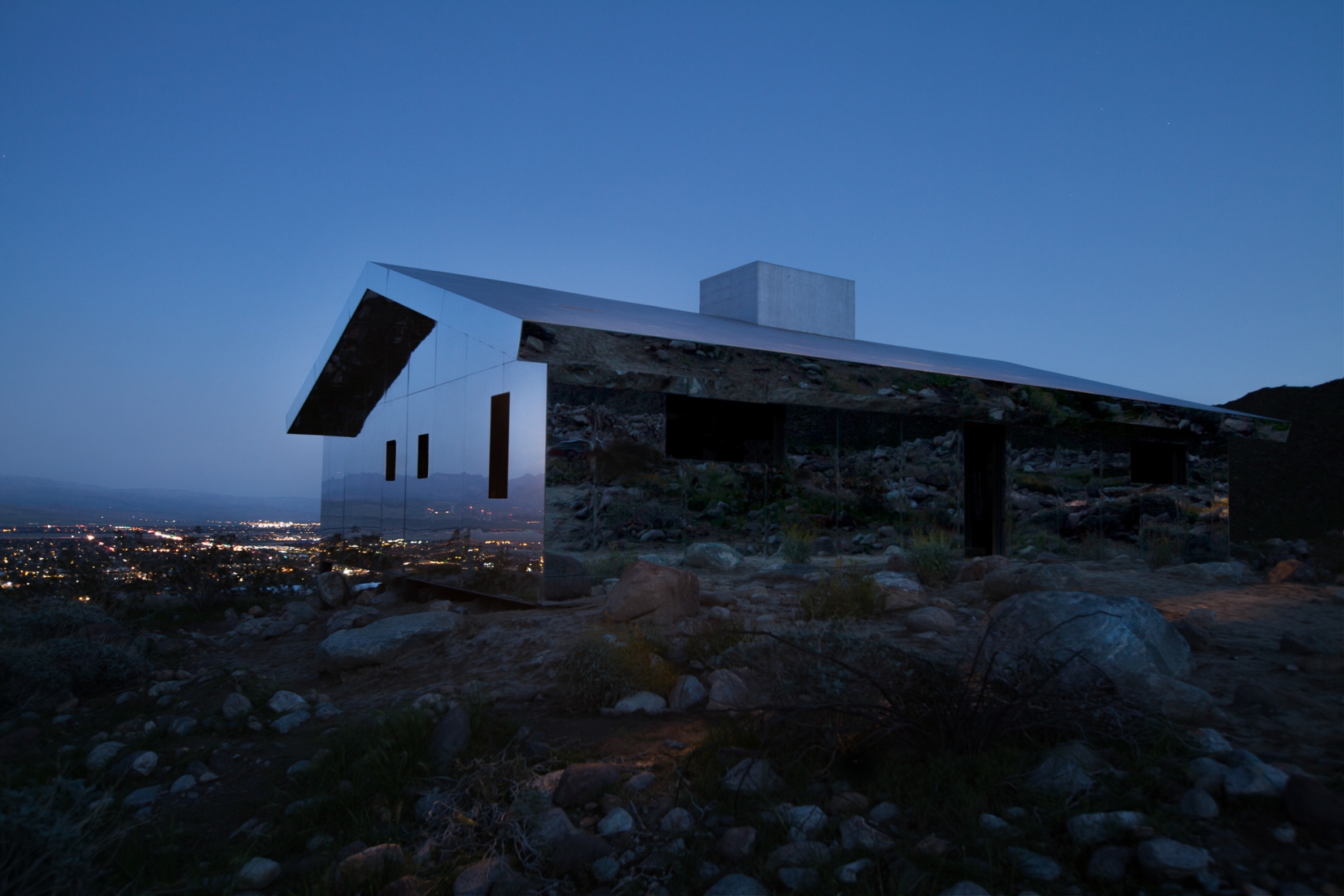 Desert X installation view of Doug Aitken, Mirage 2017
