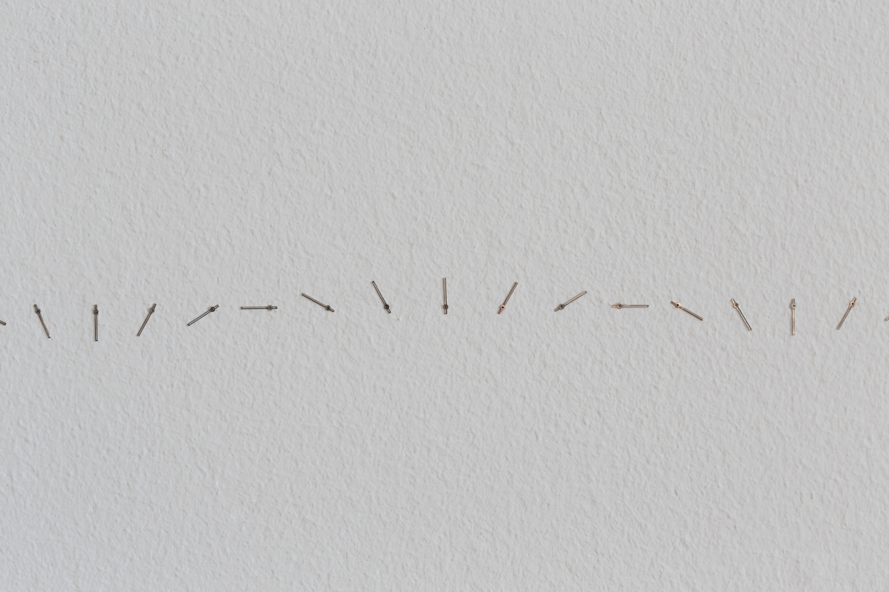 Alicja Kwade, Installation view: Warten Auf Gegenwart, Kunstmuseum St. Gallen, 2014