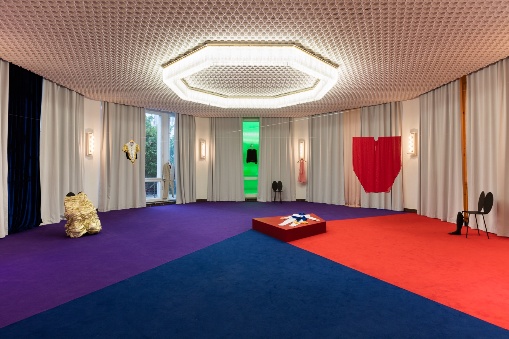 Dominique Gonzalez-Foerster, Costumes & Wishes for the 21st century, Schinkel Pavillon, 2016