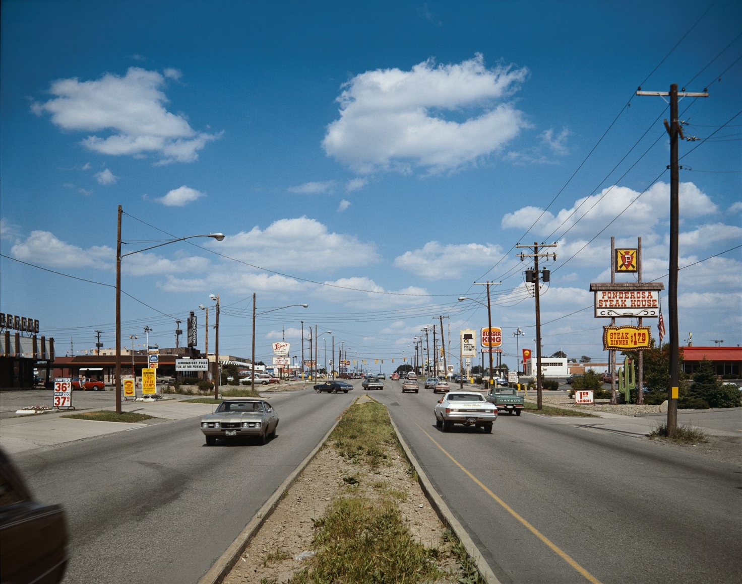Stephen Shore, Pittsburgh, Pennsylvania, U.S. 30 Facing East, July 5, 1973
