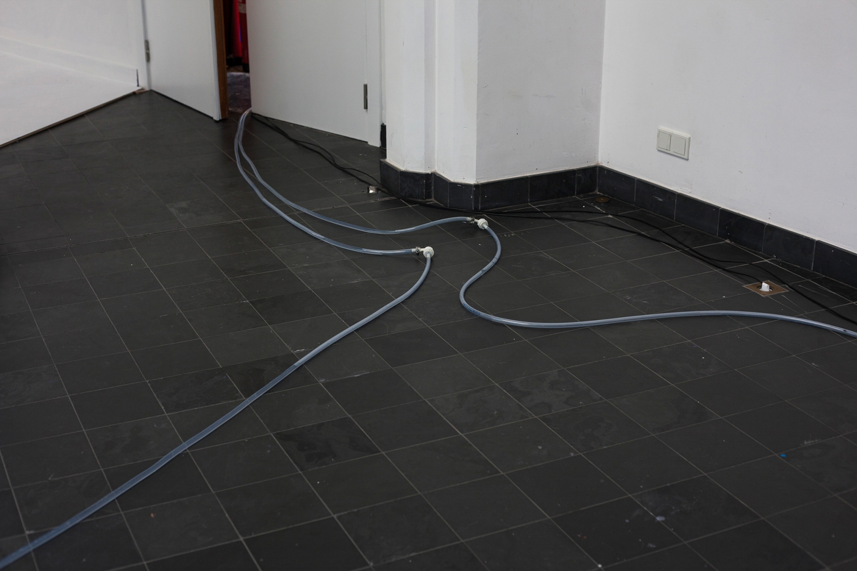 Installation view: Katinka Bock, Nebenwege, Kiosk, Gent, 2014