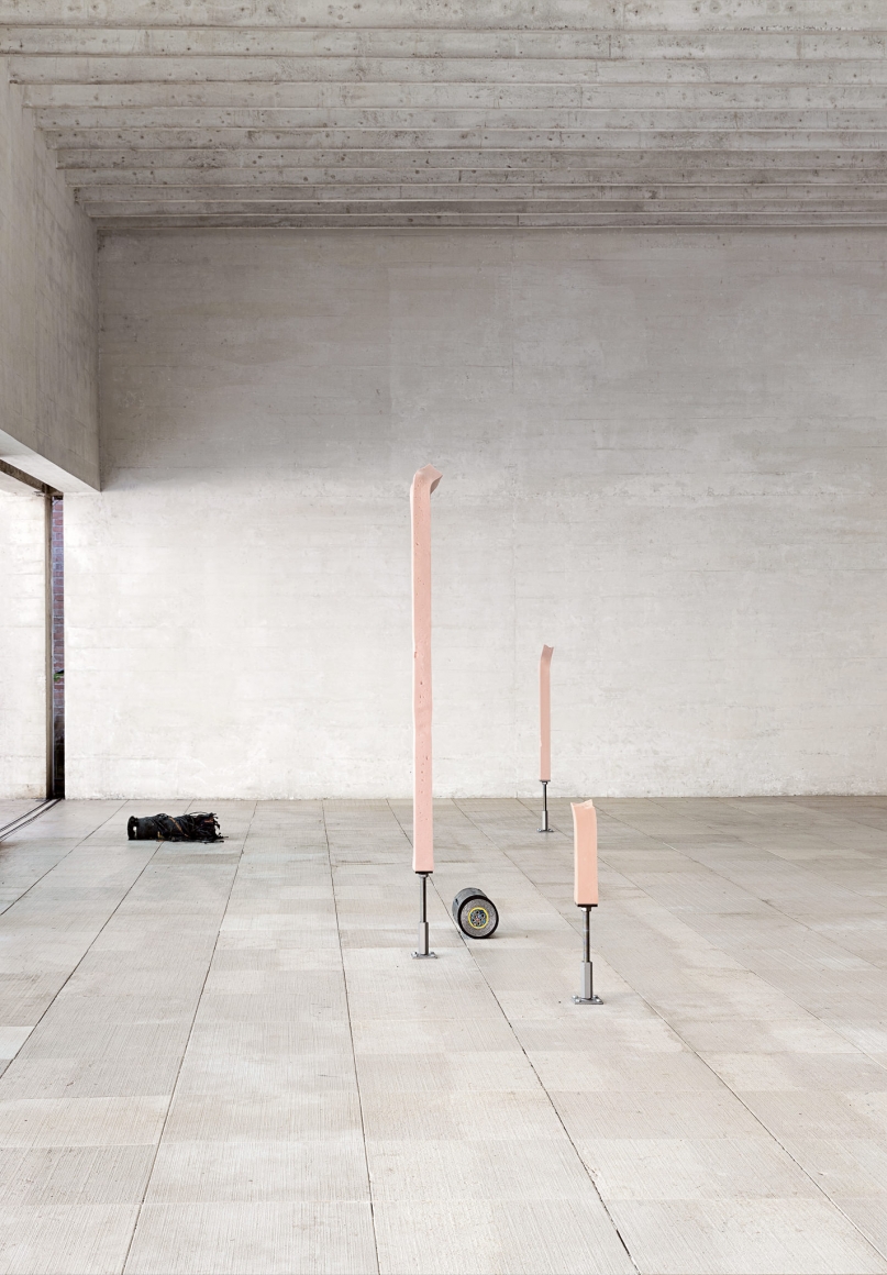 Nina Canell, Installation view: 57th Venice Biennale, 2017, Photo: Andrea Rossetti