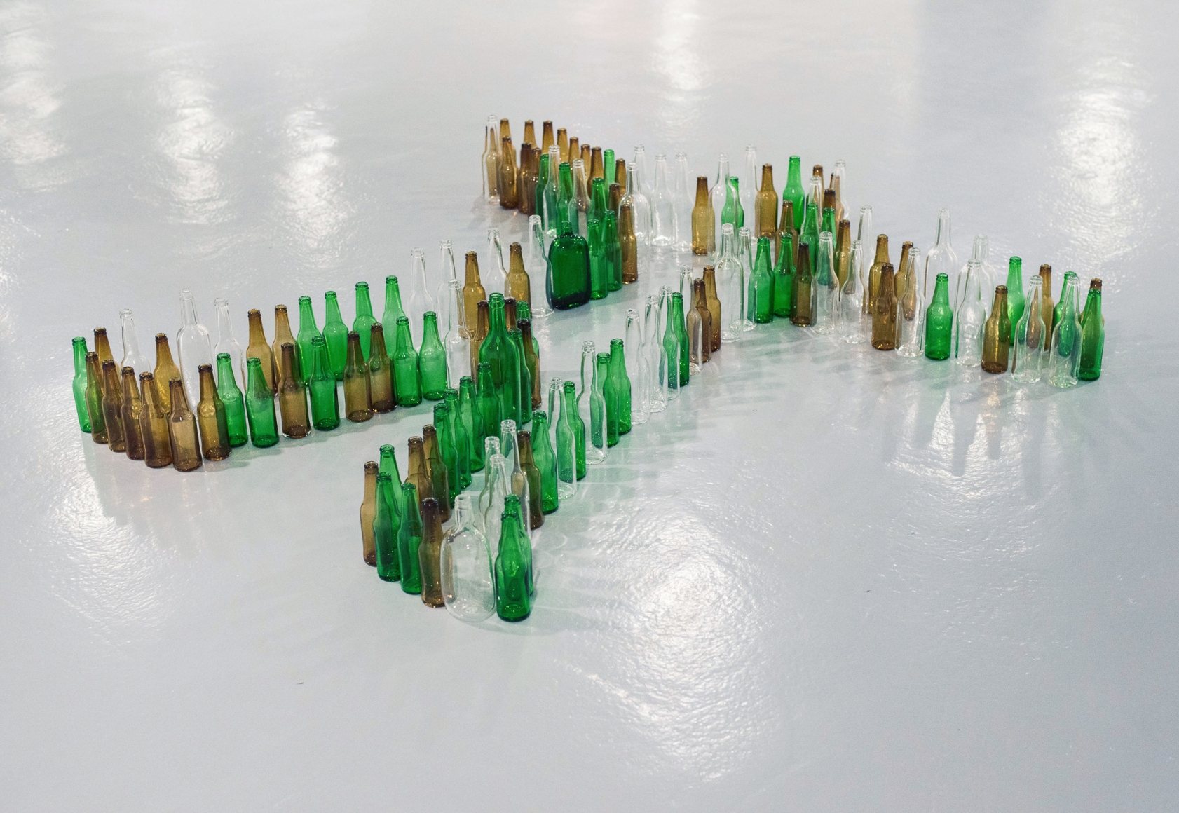 Installation view: Valentin Carron | Gioia e Polvere, in partnership with le Musée des Beaux-arts de Rennes, Galerie Art & Essai, Université Rennes 2, 2018