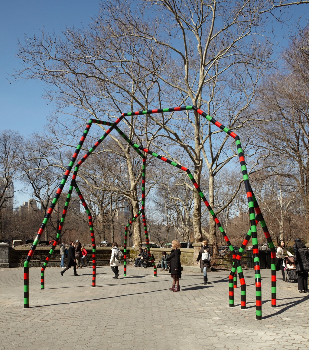 Eva Rothschild, Empire, 2011, Installation view: Doris Freedman Park, 2011