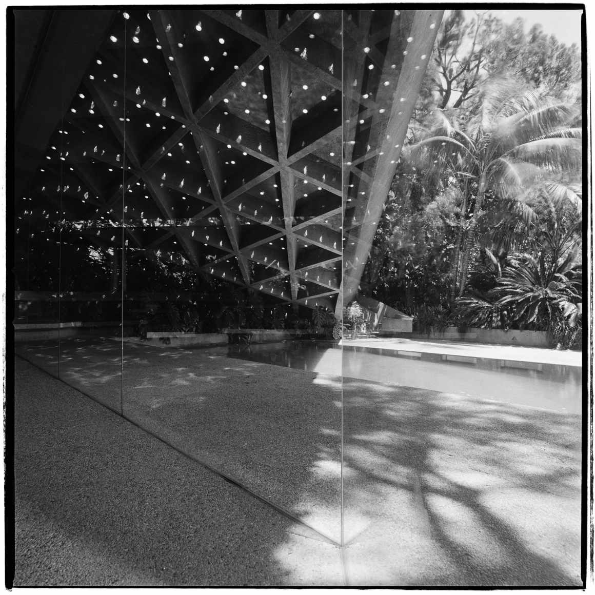 Jane & Louise Wilson, Lumens Split (Lautner #5), 2018
