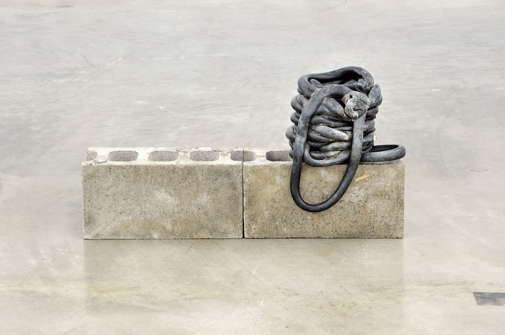 Nina Canell, Installation view: Satin Ions, Arko Art Centre, Seoul, 2015, Photo: Robin Watkins