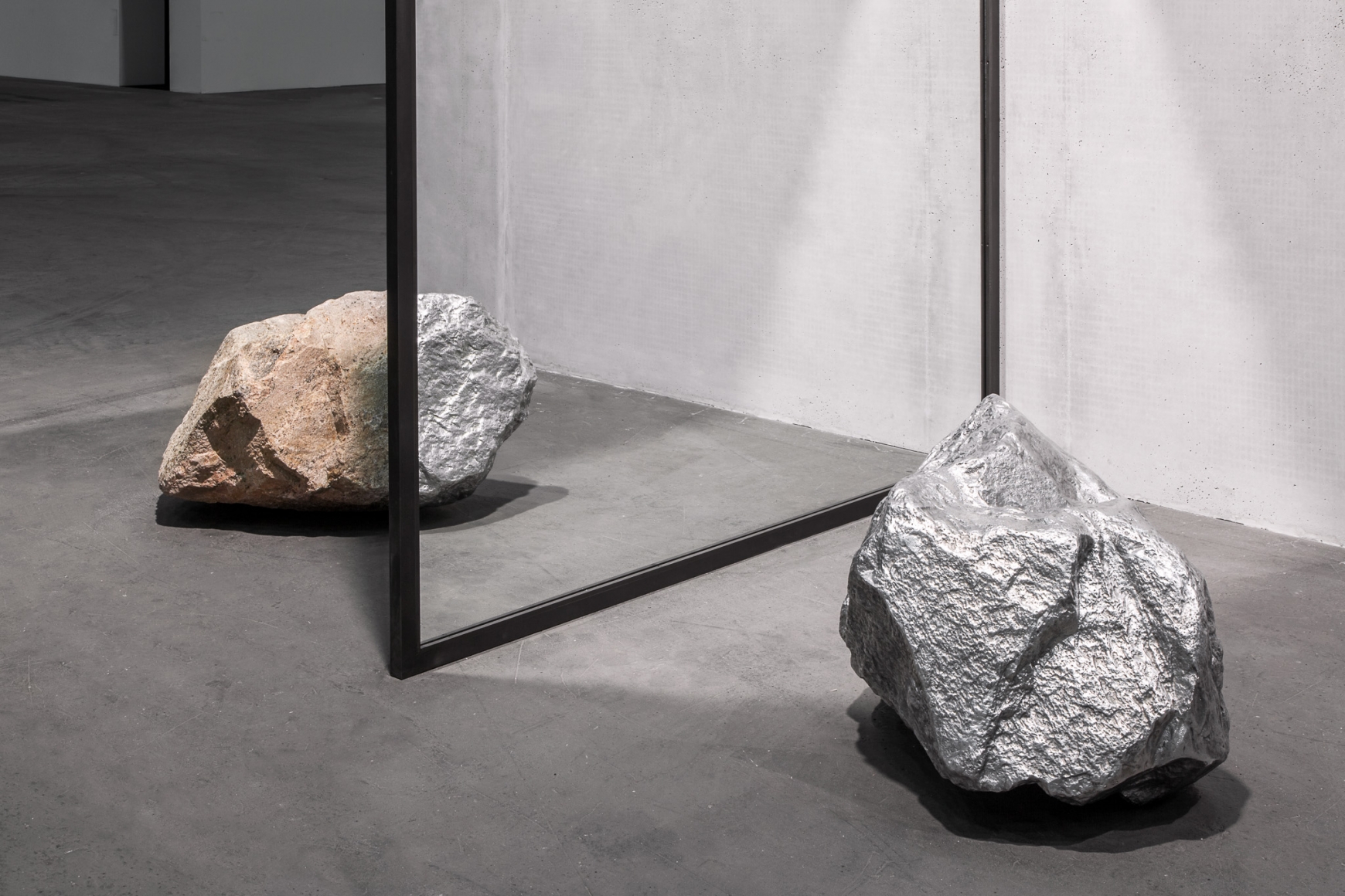 Alicja Kwade Out of Ousia, 2016