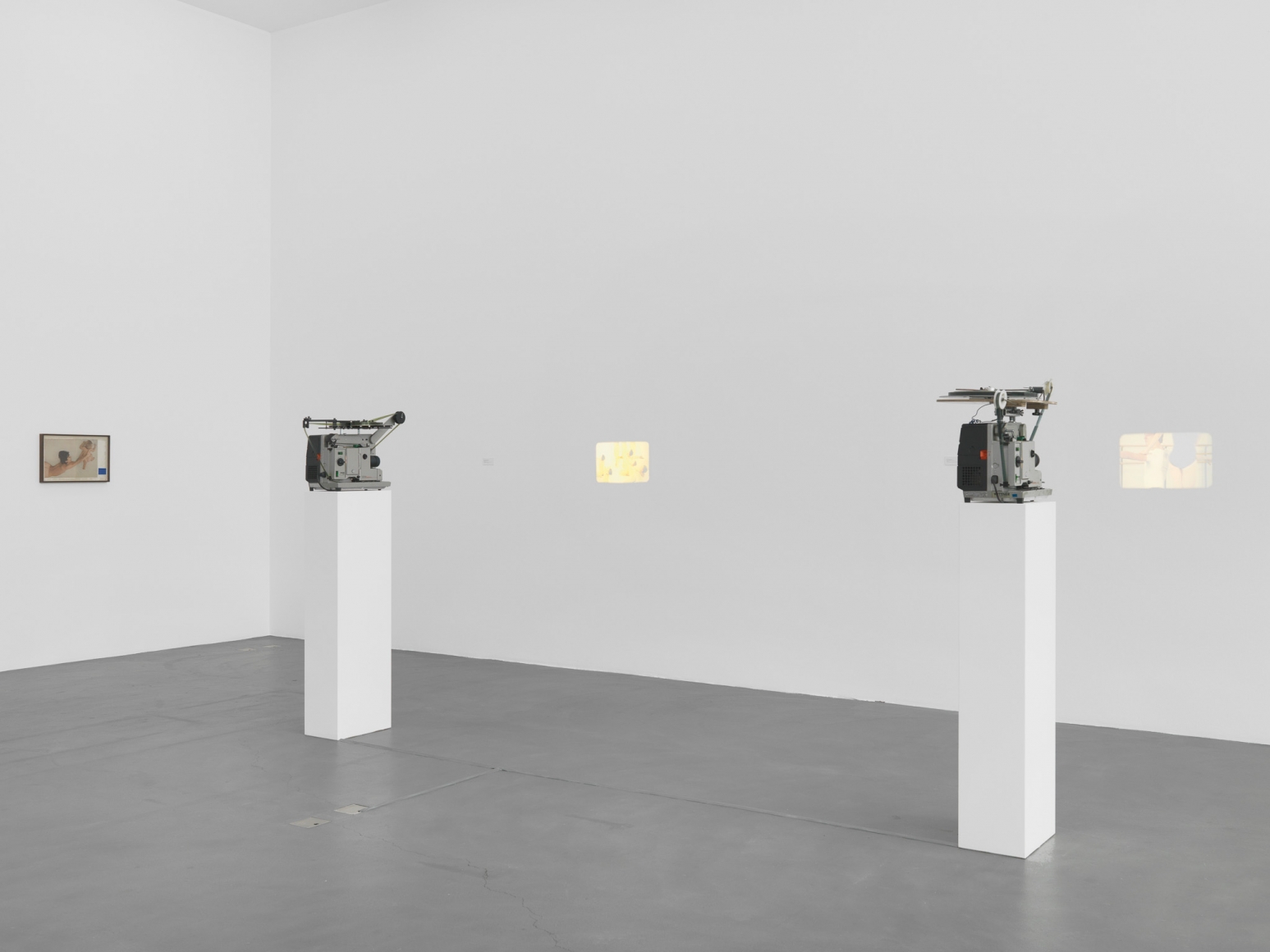 Elad Lassry, Installation view: Kunsthalle Zürich, 2010