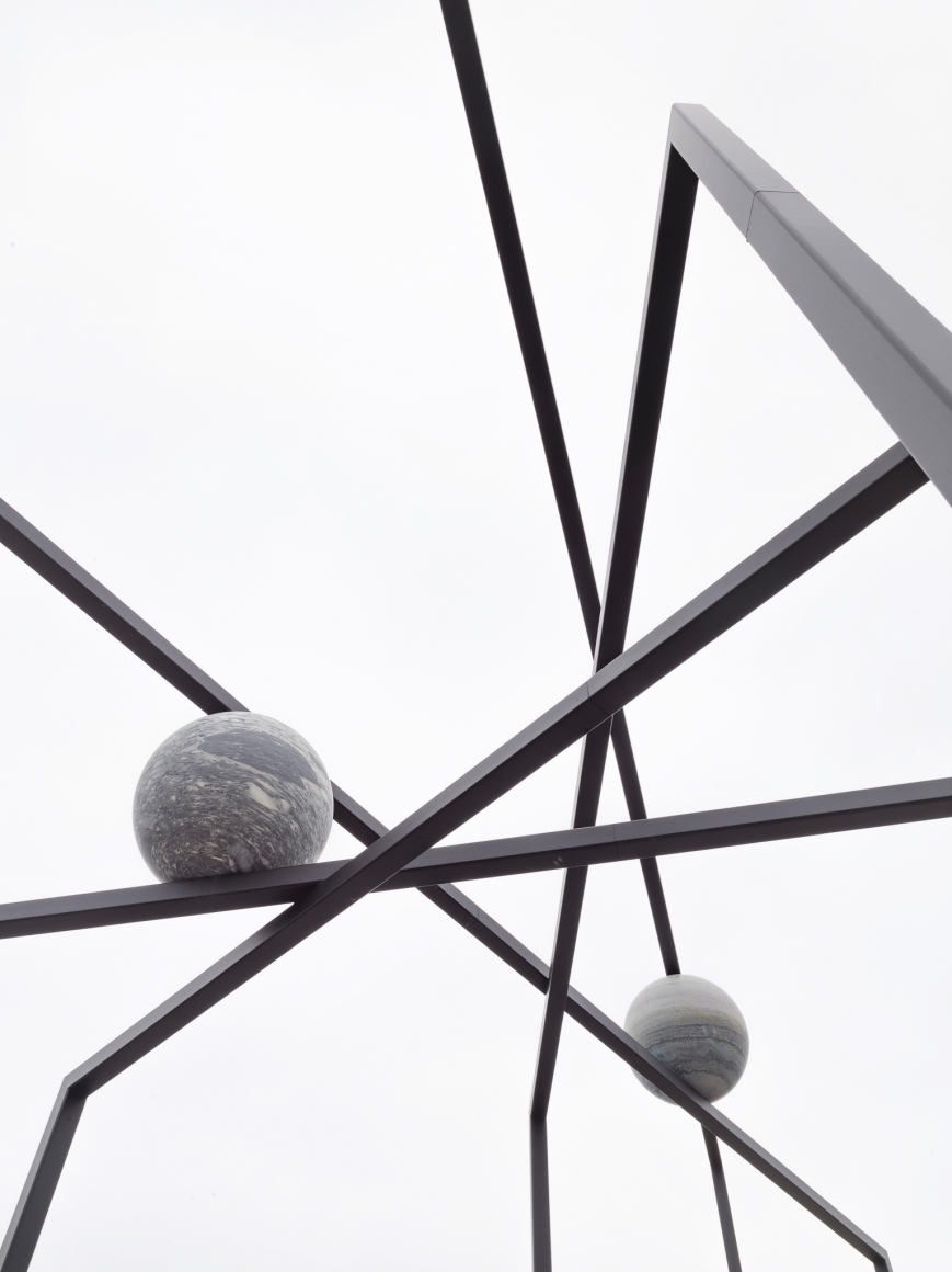 The Roof Garden Commission: Alicja Kwade, ParaPivot. Installation view, The Metropolitan Museum of Art, 2019., © Alicja Kwade, courtesy 303 Gallery, New York; KOÌNIG GALERIE, Berlin/London. Photo: Roman März