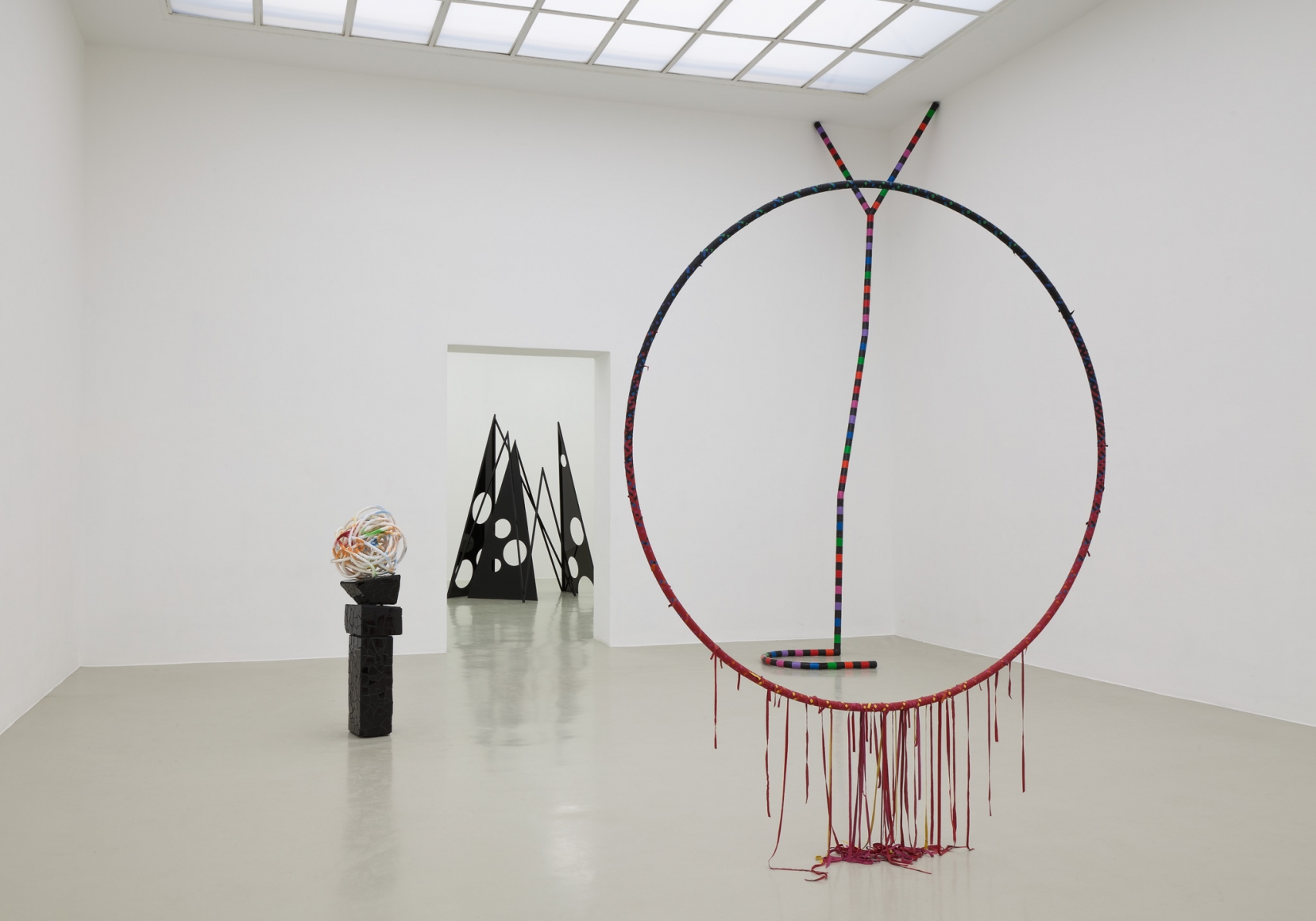 Eva Rothschild, Installation view: Hot Touch, Kunstverein Hannover, 2011