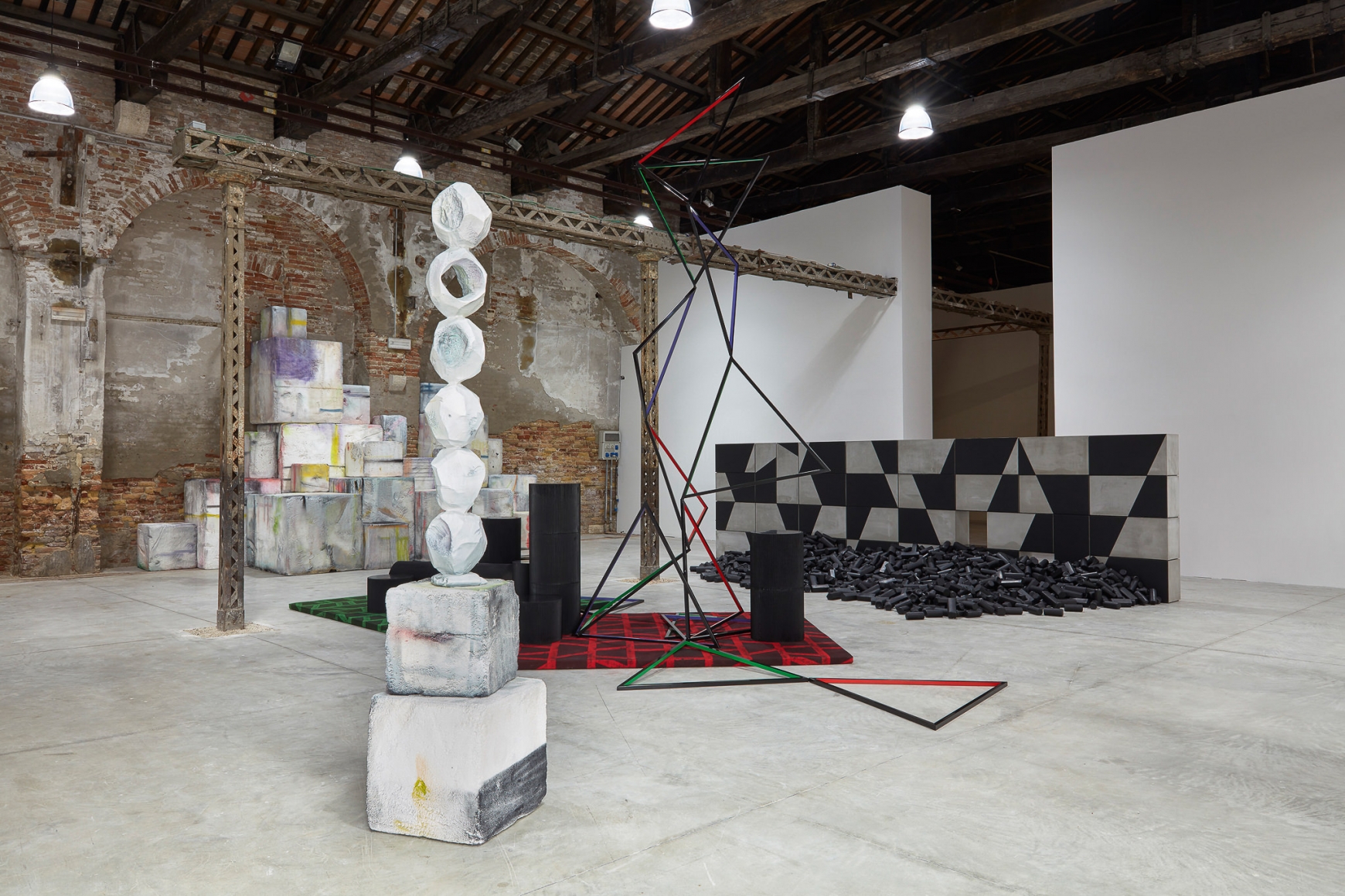 âInstallation view, Eva Rothschild: The Shrinking Universe, Pavilion of Ireland, La Biennale di Venezia 58th International Art Exhibition, 2019. Photo: Robert Glowacki. , © Eva Rothschild, courtesy 303 Gallery, New York, kaufmann reppeto, Milan, The Modern Institute, Glasgow, Galerie Eva Presenhuber, Zurich and Stuart Shave/Modern Art, London.