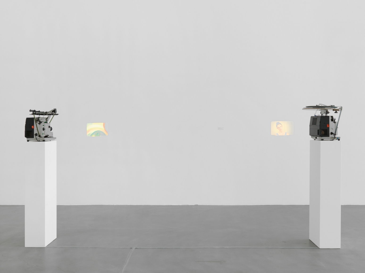Elad Lassry, Installation view: Kunsthalle Zürich, 2010
