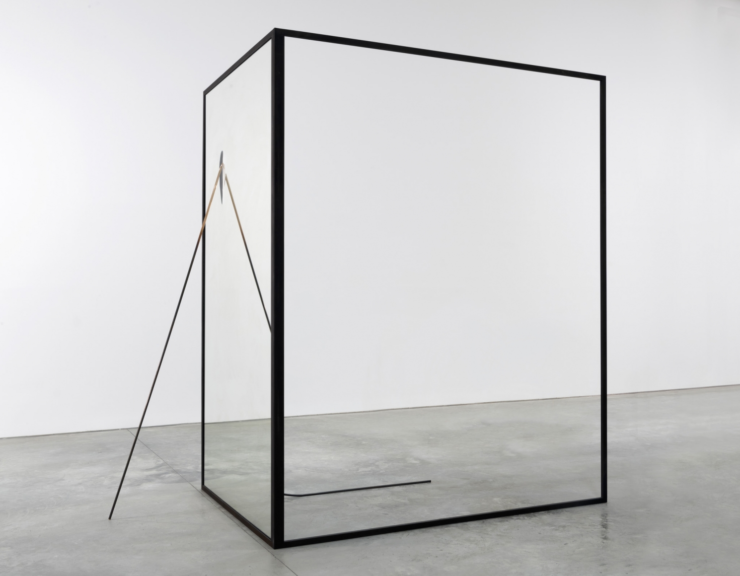 Alicja Kwade, I Rise Again (fig. I), 2016