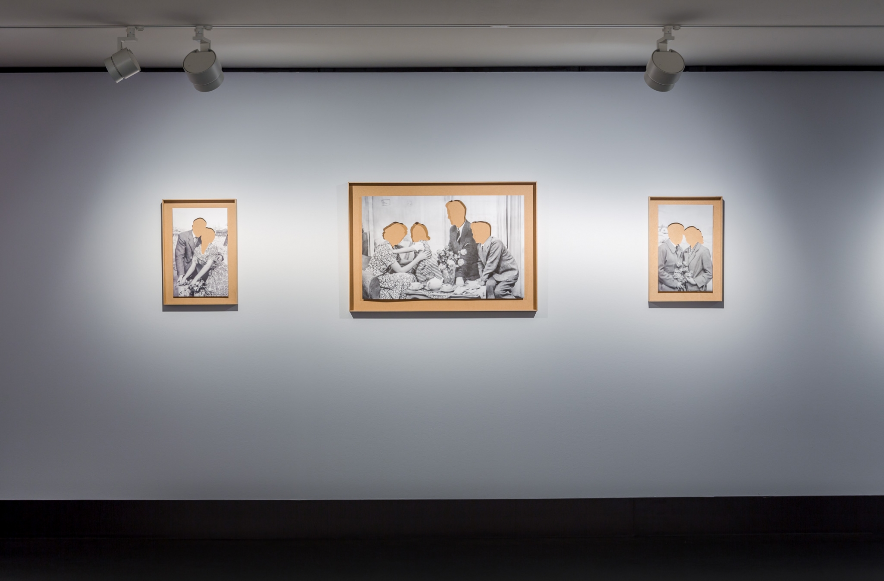 Hans-Peter Feldmann, Installation view: C/O Berlin, 2016