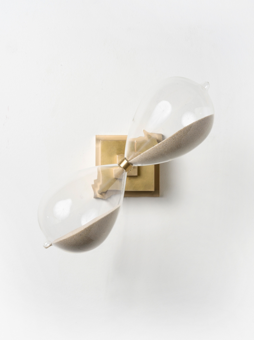 Alicja Kwade, Getrennte Stunde (separate hour)
