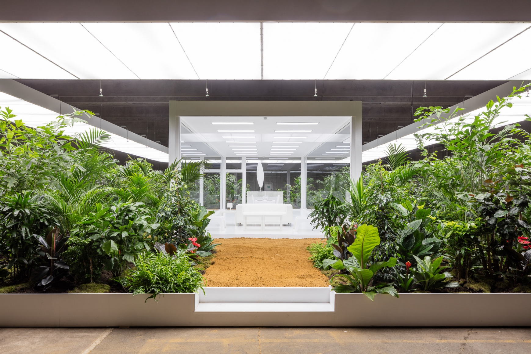 Installation view of Doug Aitken, The Garden 2017