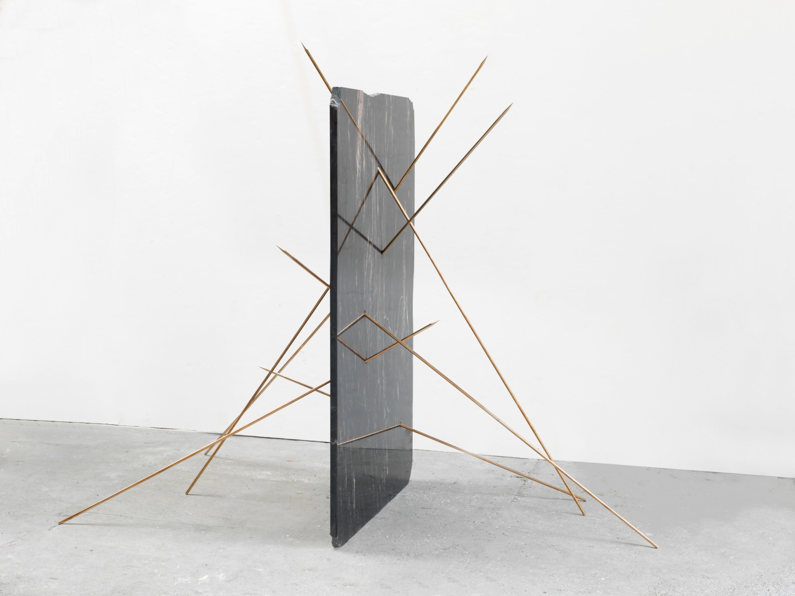 Alicja Kwade, StillStand (Sterne rauchend), 2018