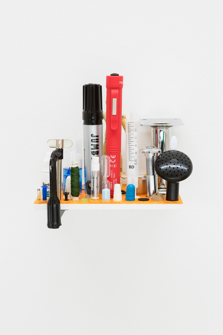 Ceal Floyer, Helix, Installation view: Kunstmuseum Bonn, 2015
