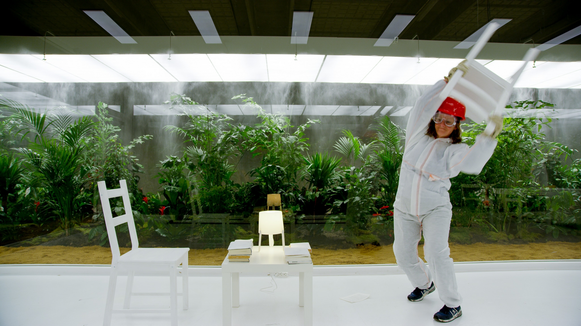 Installation view of Doug Aitken, The Garden 2017.