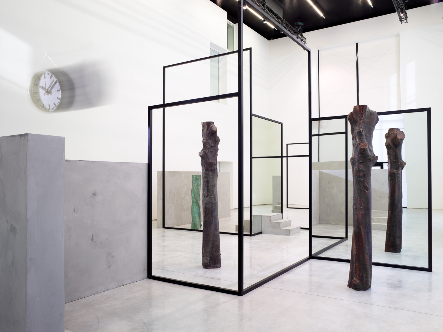 Installation view: Alicja Kwade,The Resting Thought, Centre De Création Contemporaine Olivier Debré, Tours, 2019, Photo: François Fernandez