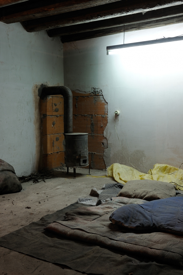 Mike Nelson, Installation view: I, Imposter