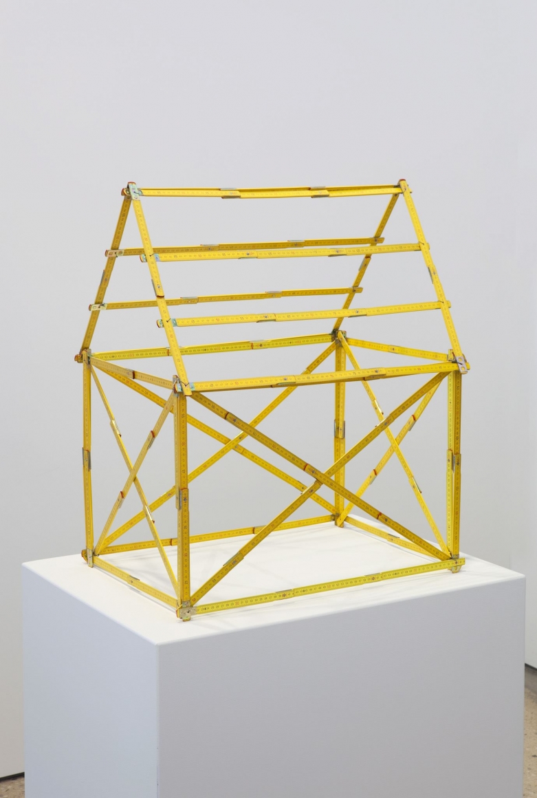 Hans-Peter Feldmann, Rulerhouse (Zollstockhaus)