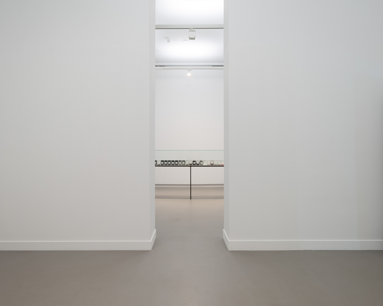 Alicja Kwade, Installation view: de Appel Arts Centre, Amsterdam, 2016