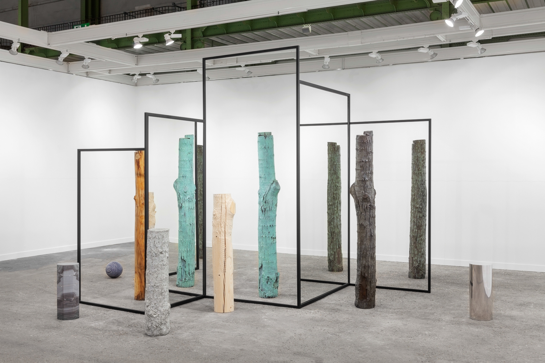Alicja Kwade, Installation view: FIAC, 2018