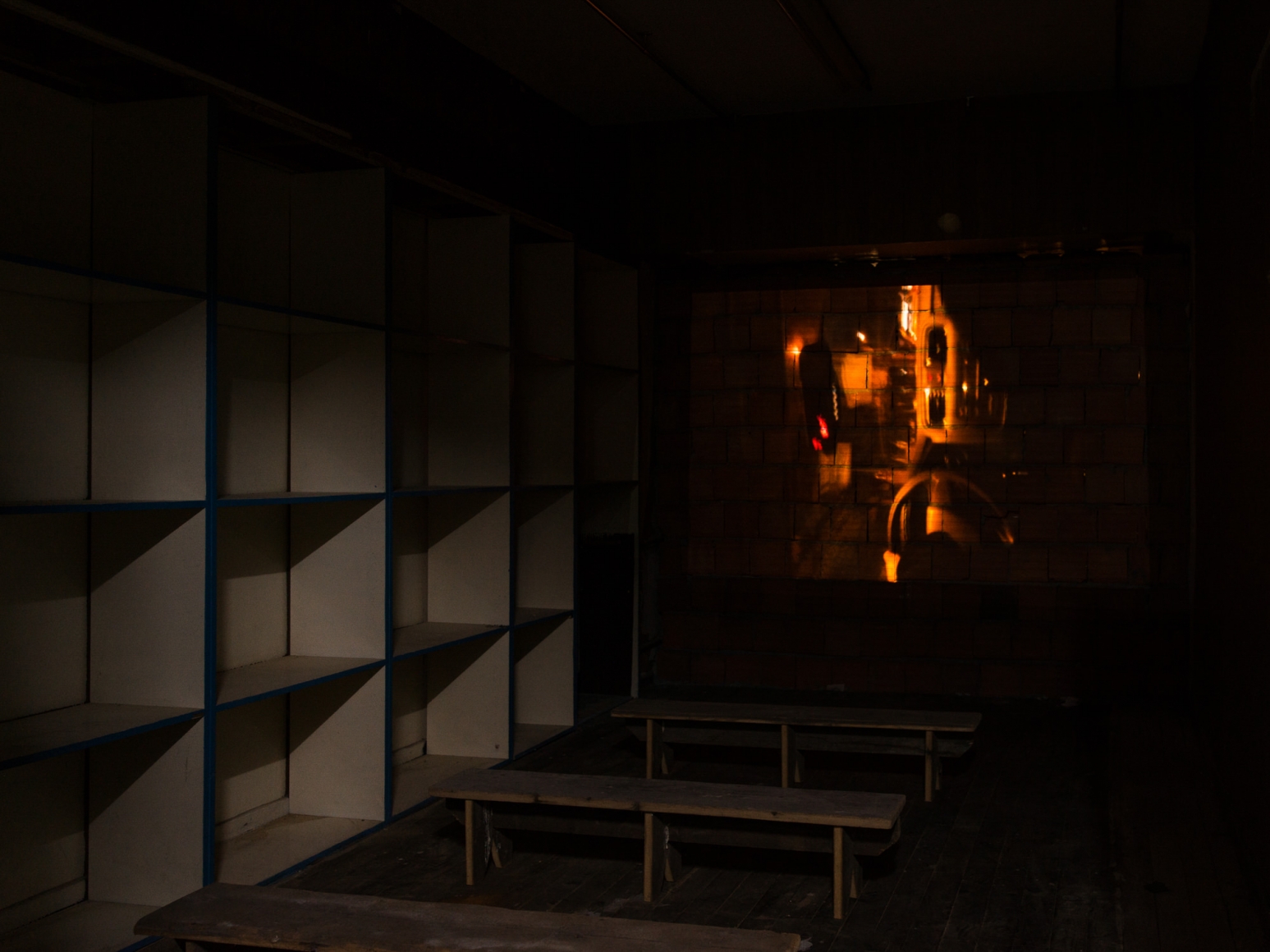 Mike Nelson, PROJEKTÖR (Gürün Han), 2019, commissioned and presented by Protocinema, Istanbul with support Henry Moore Foundation; Alserkal Arts Foundation; Galleria Franco Noero.