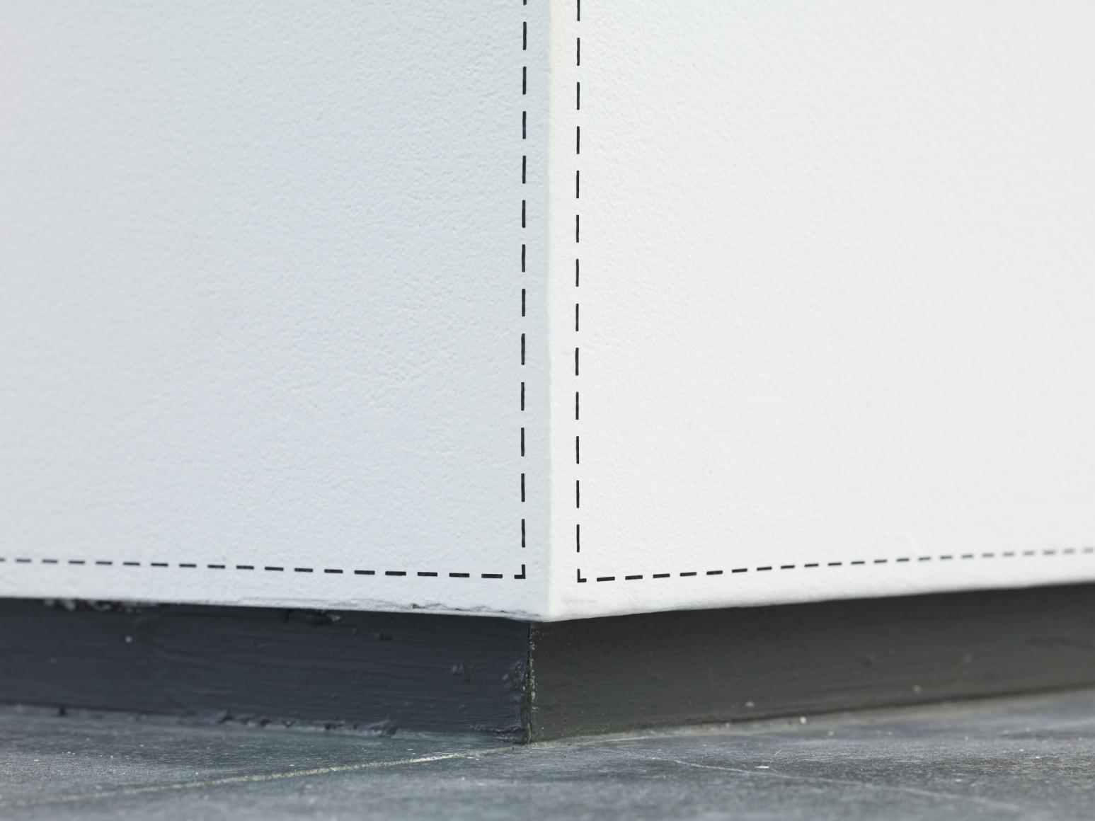 Ceal Floyer, Untitled Installation (Dotted Line), 1993-2008