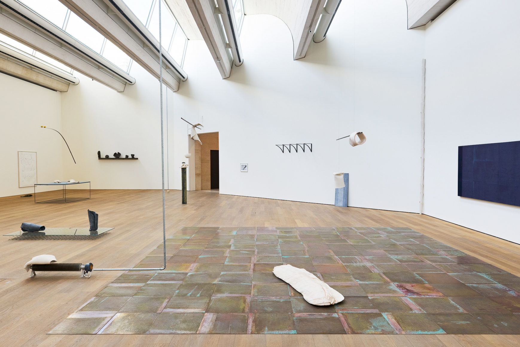 Installatation view: Katinka Bock - Smog / Tomorrow’s Sculpture, Mudam Luxembourg, 2018, Photo: Johannes Schwartz