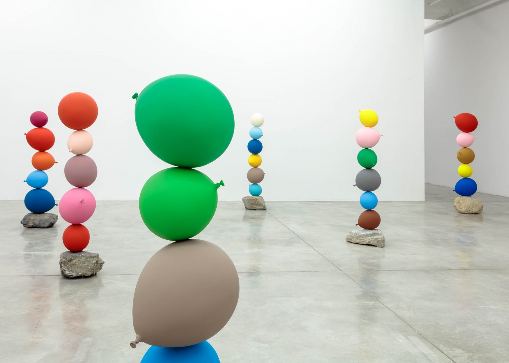 Installation view of Dwarf, Dust, Doubt by Gimhongsok. Image by Jeremy Haik.