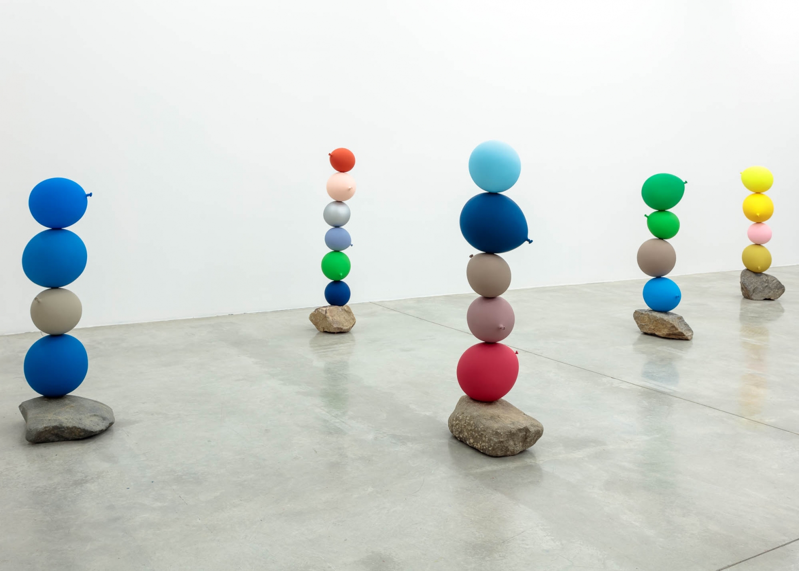 Installation view of Dwarf, Dust, Doubt by Gimhongsok. Image by Jeremy Haik.