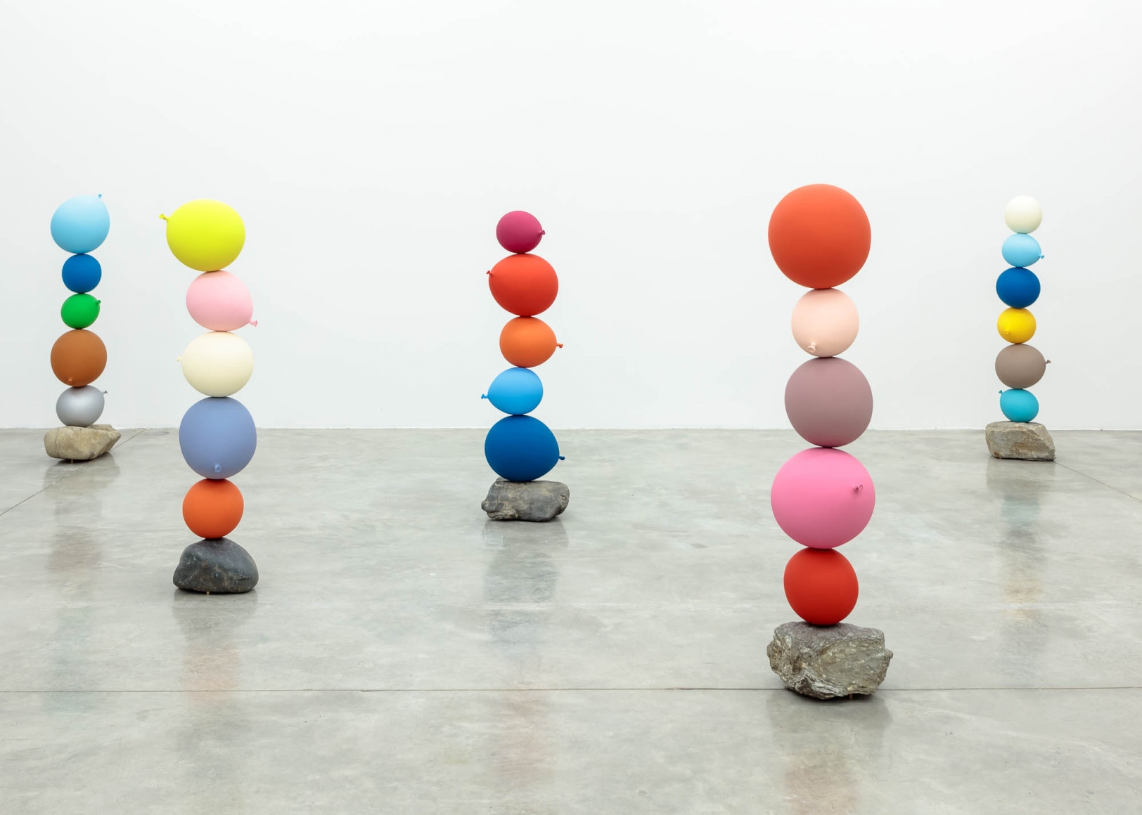 Installation view of Dwarf, Dust, Doubt by Gimhongsok. Image by Jeremy Haik.