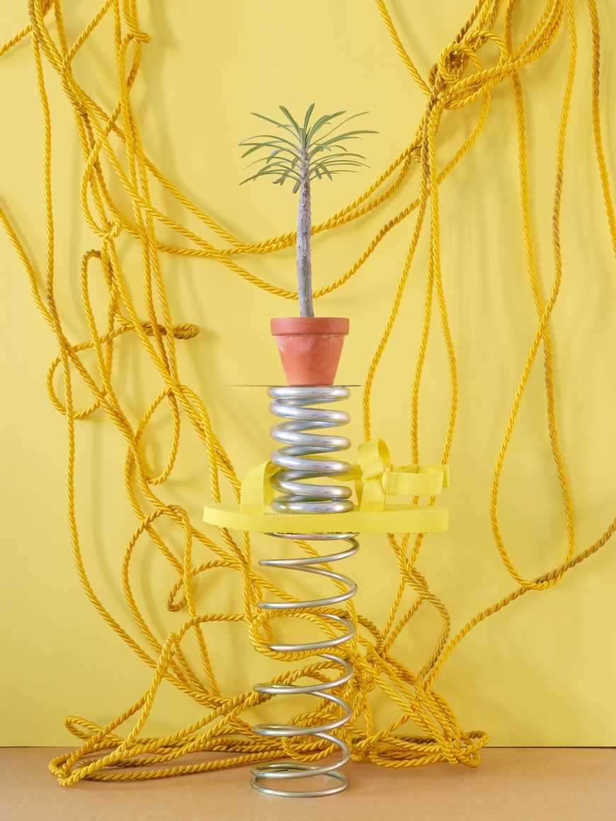 Annette Kelm, Makramee Shoe, 2019