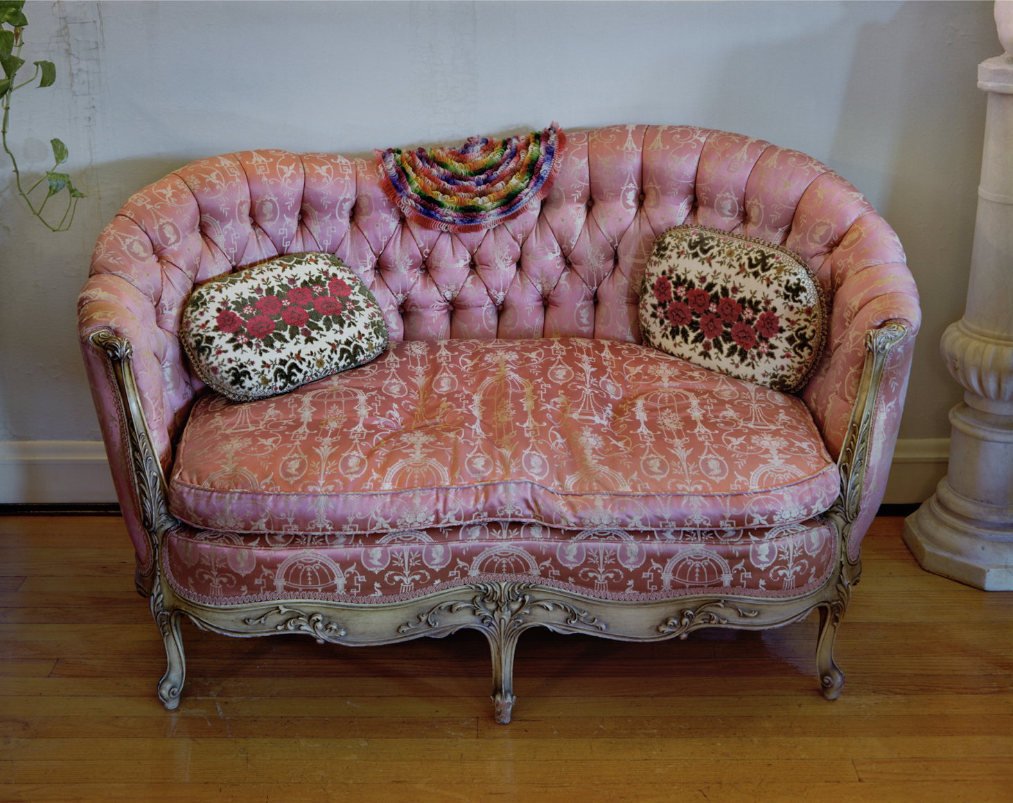 Dr. Soter's Pink Couch, Chicago, 1976, digital chromogenic print