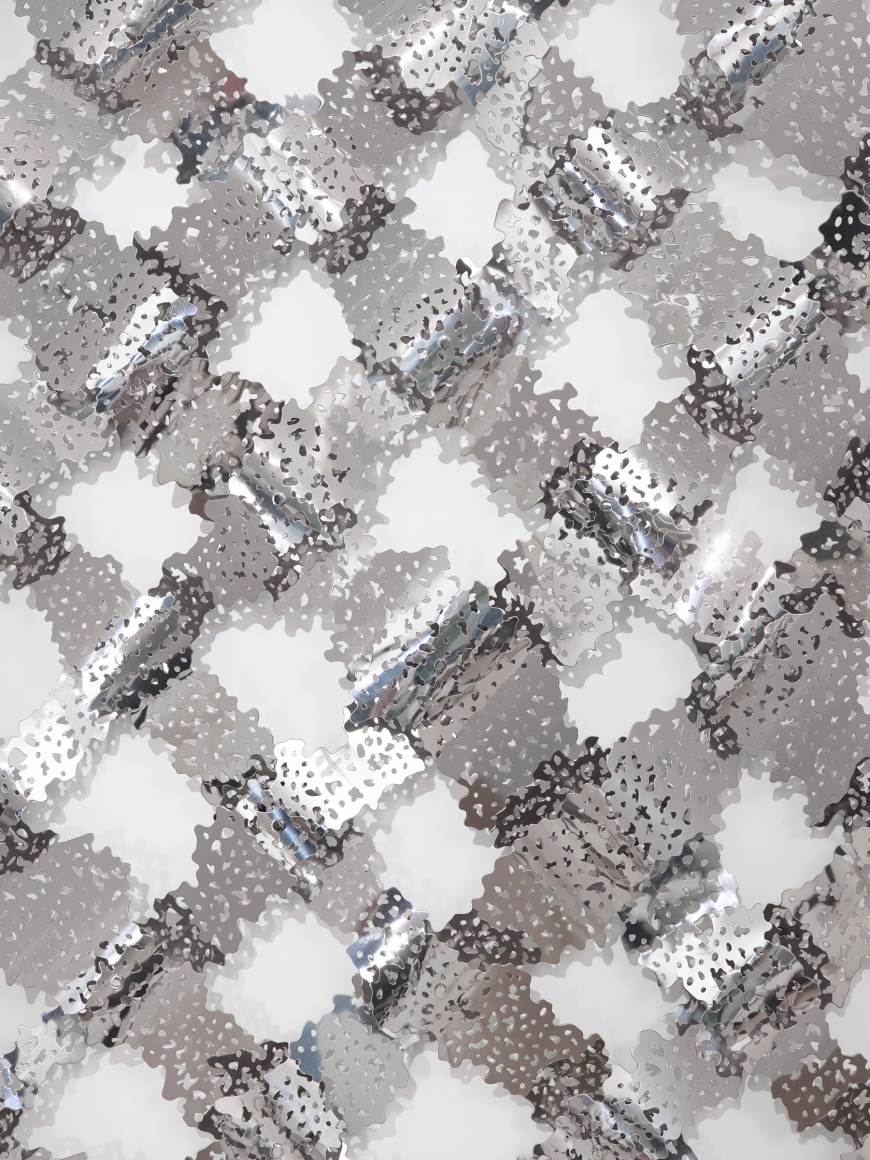 TERESITA FERNÁNDEZ, Seep Sun(Fence), 2019 (detail)