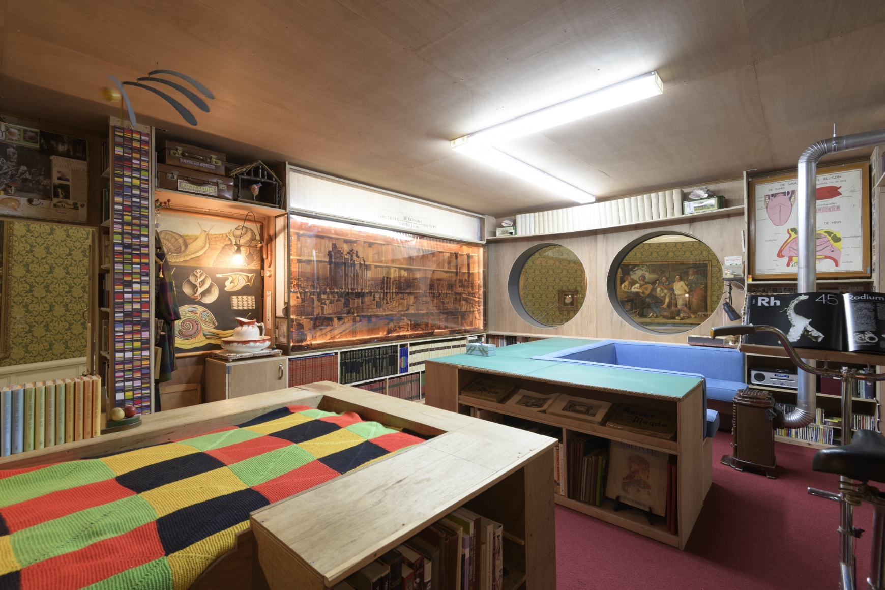 Patrick Van Caeckenbergh: The Pantologue (danke Schön), longterm installation