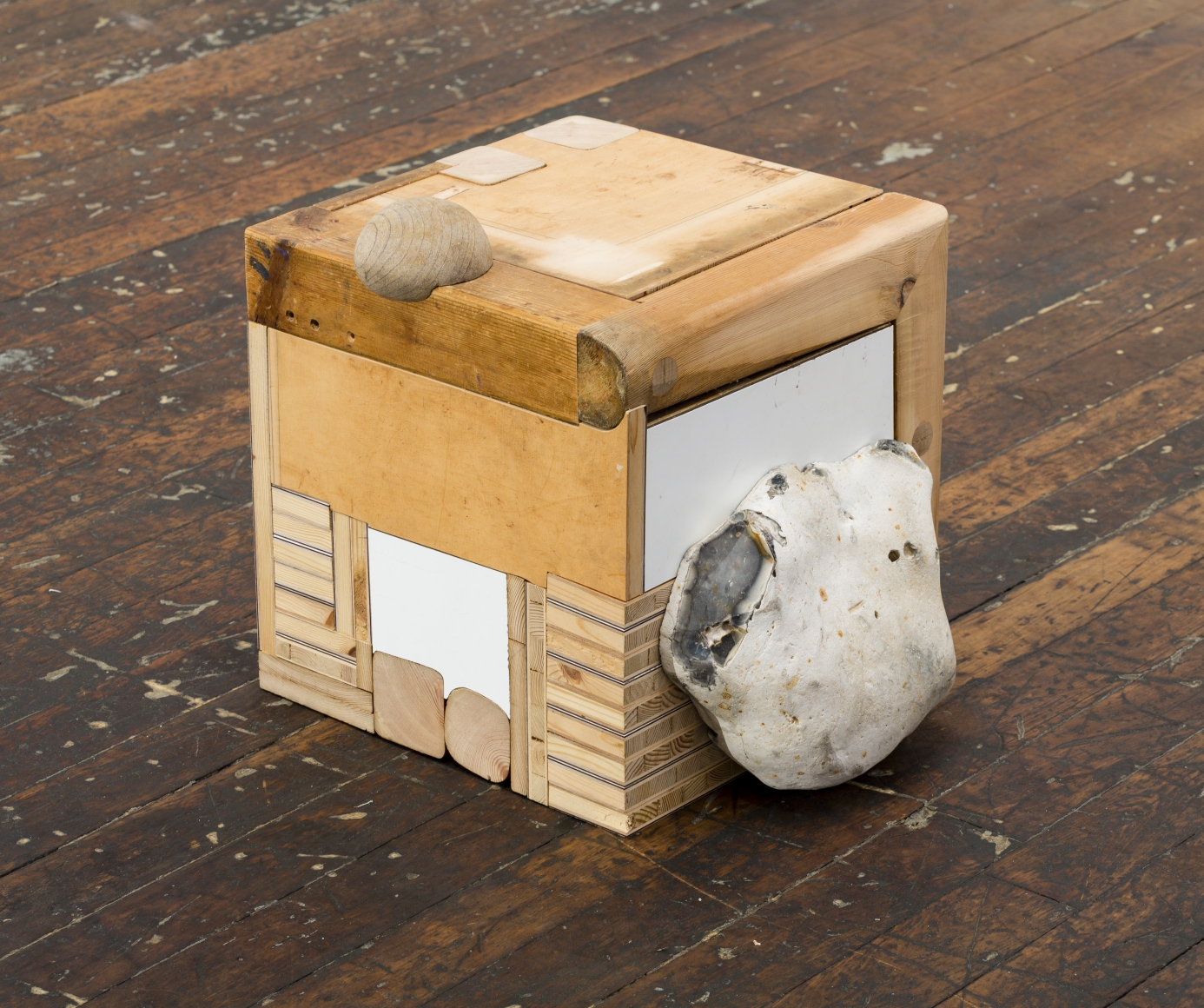Lucy Skaer, 