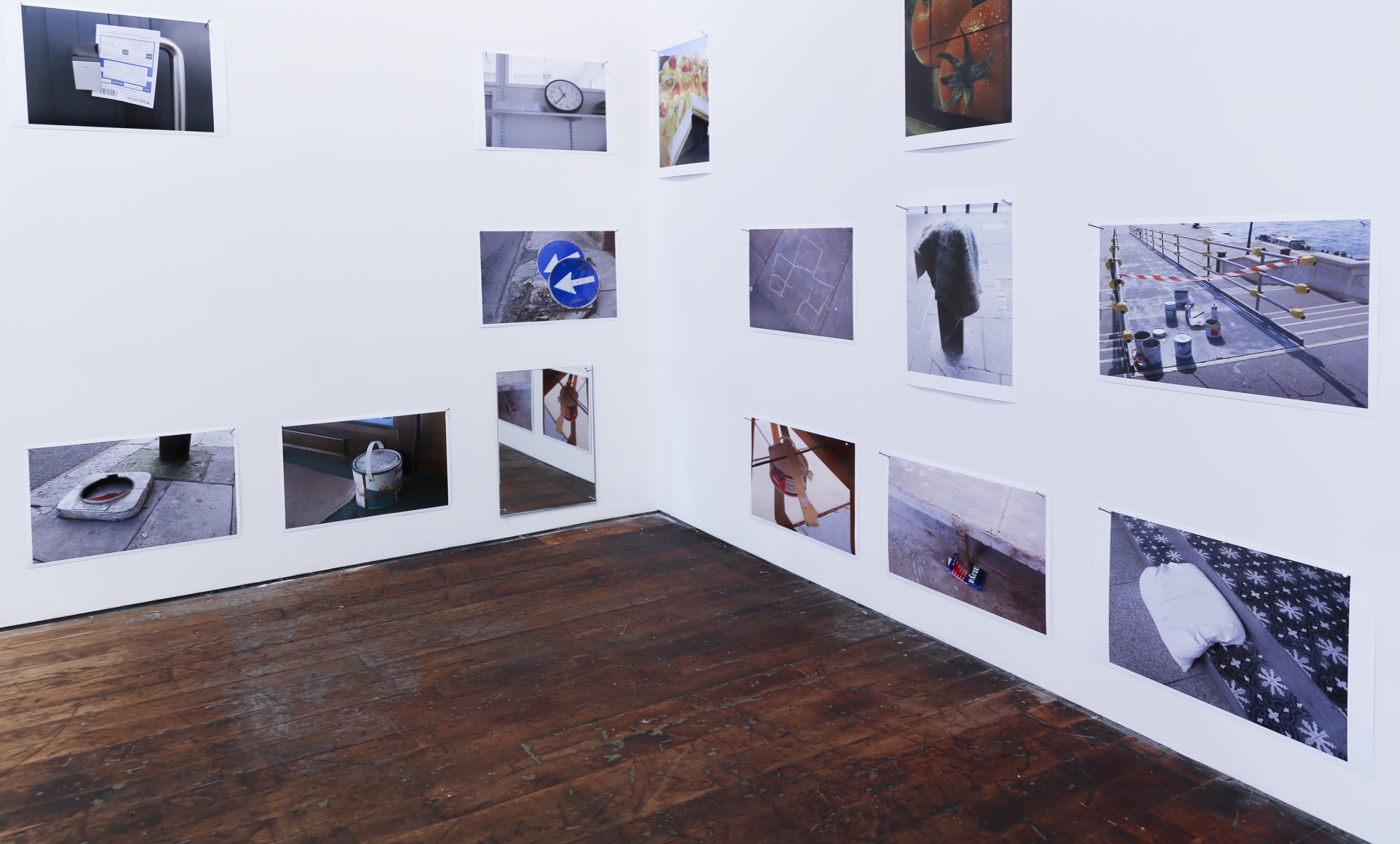 Richard Wentworth: motes to self – installation view 3