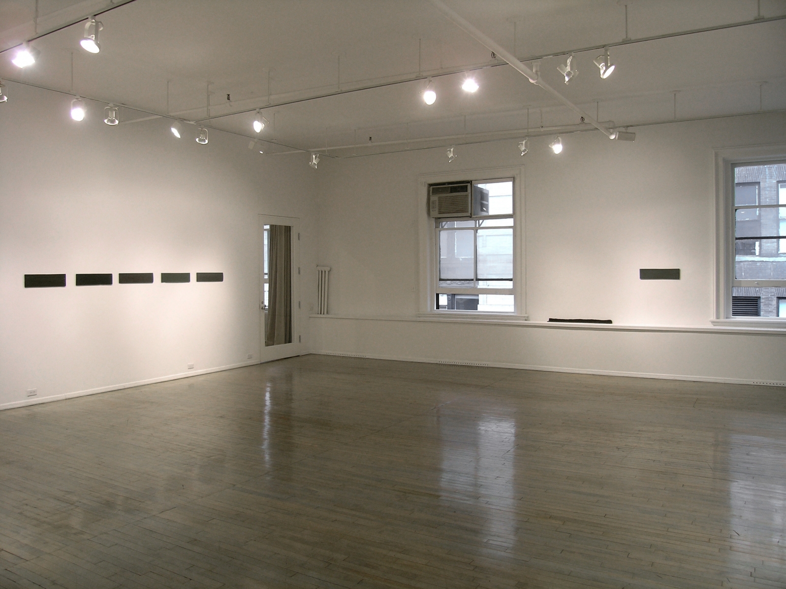 Helen Mirra: Hewn third – installation view 1