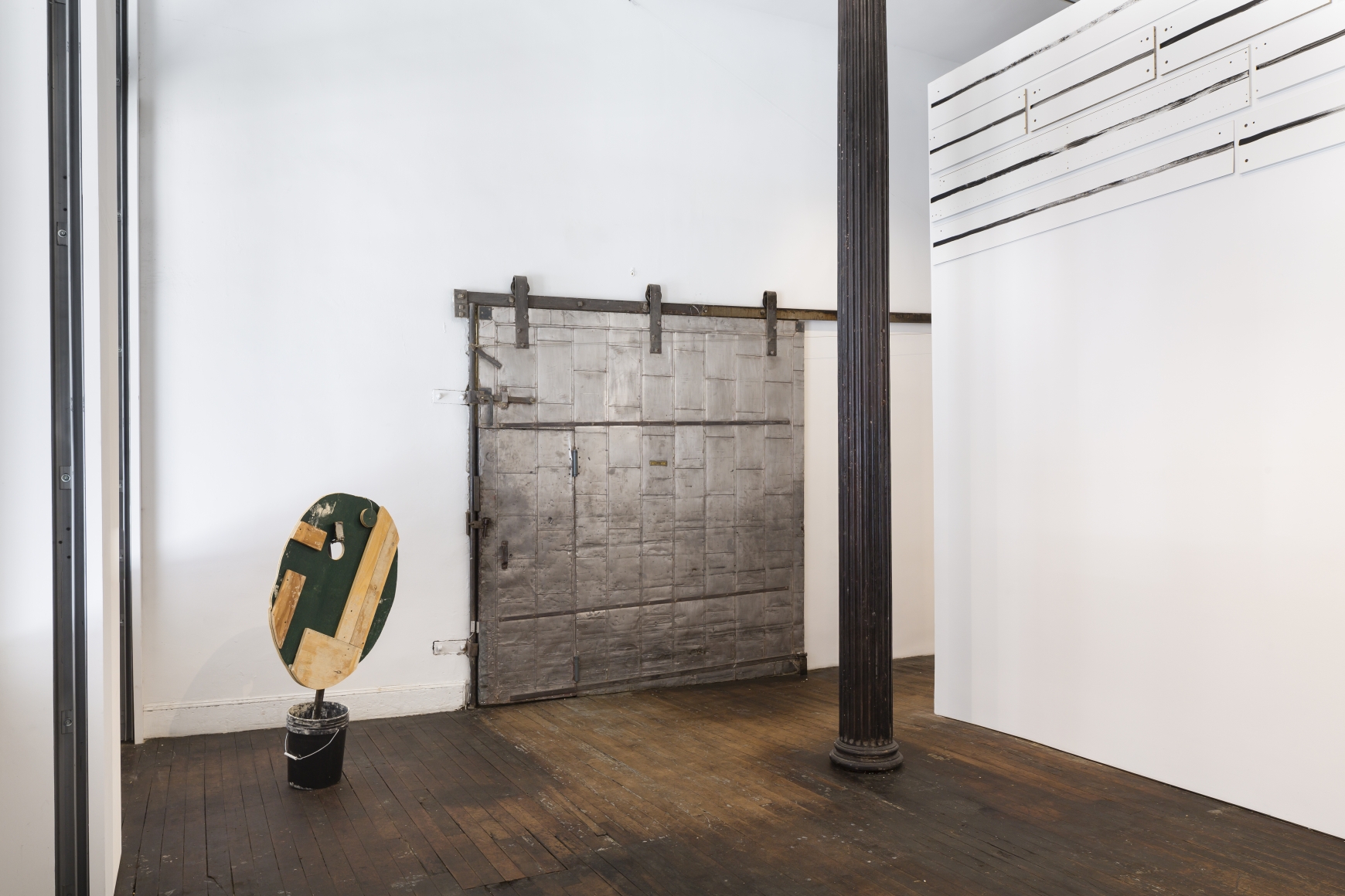 Silvia Bächli / Eric Hattan: between windows – installation view 2