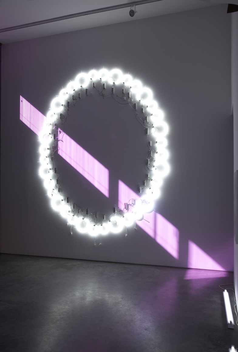circle of flouorescent lights by yuishi higashionna