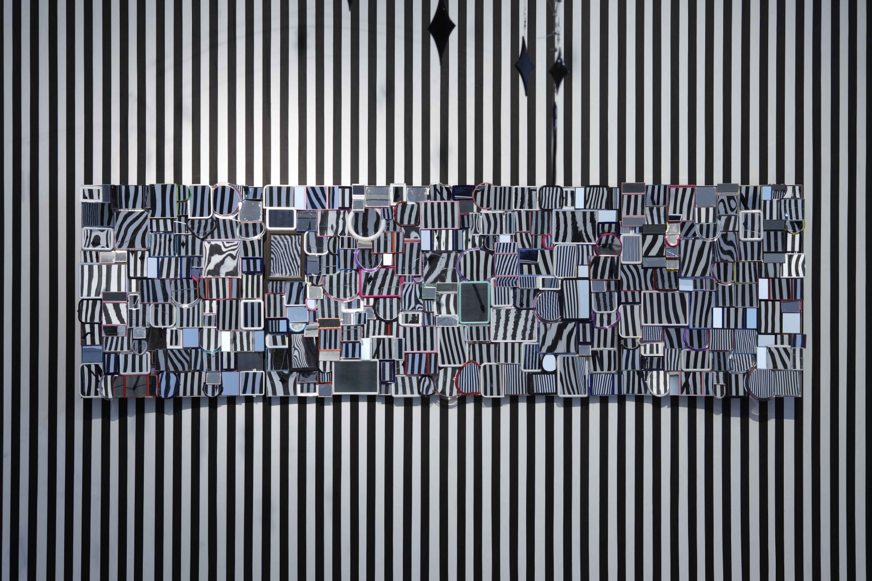Yuichi Higashionna, Untitled (mirror assemblage), 2010