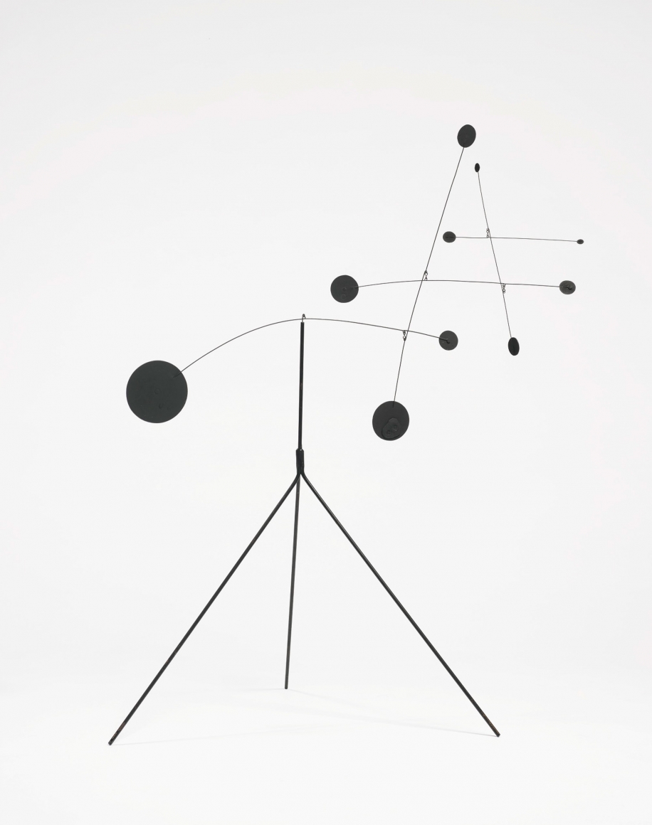 Alexander Calder, TIC TAC TOE, 1941, Sculpture: Painted sheet metal and wire standing mobile