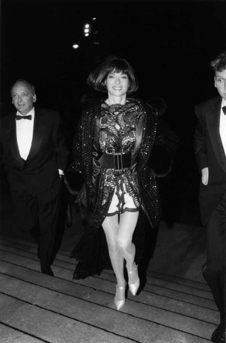 Bill Cunningham - Anna Wintour, Council of Fashion Designers of America, February 1991 Gelatin silver print, printed c. 1991 ; Bruce Silverstein Gallery