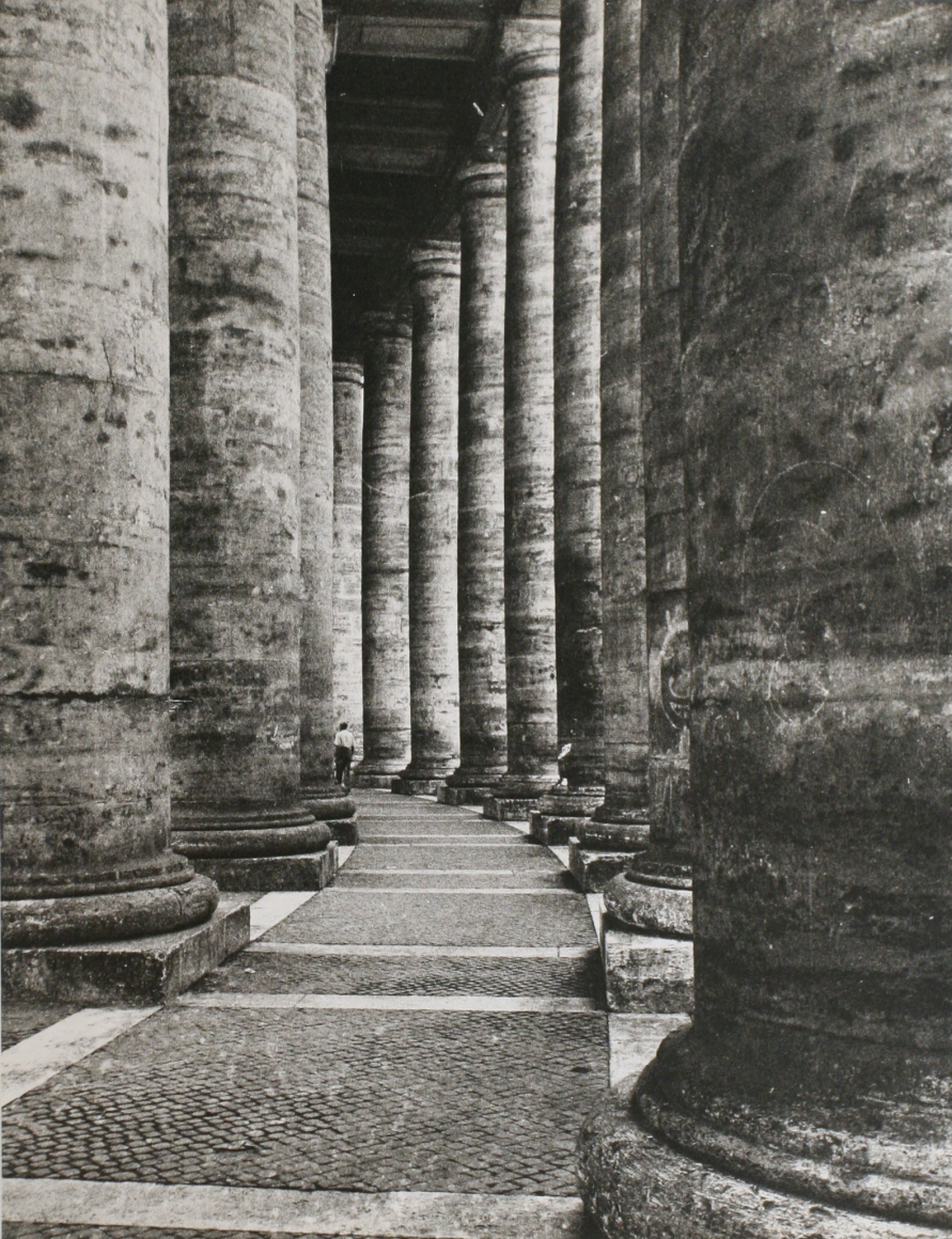 Lisette Model - Rome, Columns, 1953-1955 Gelatin silver print, printed c. 1953-55 ; Bruce Silverstein Gallery